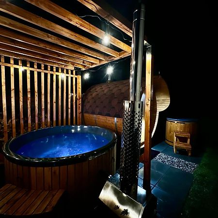 Apartament Pod Wzgorzem Z Sauna, Jacuzzi I Basenem 쿠도바-즈루이 외부 사진